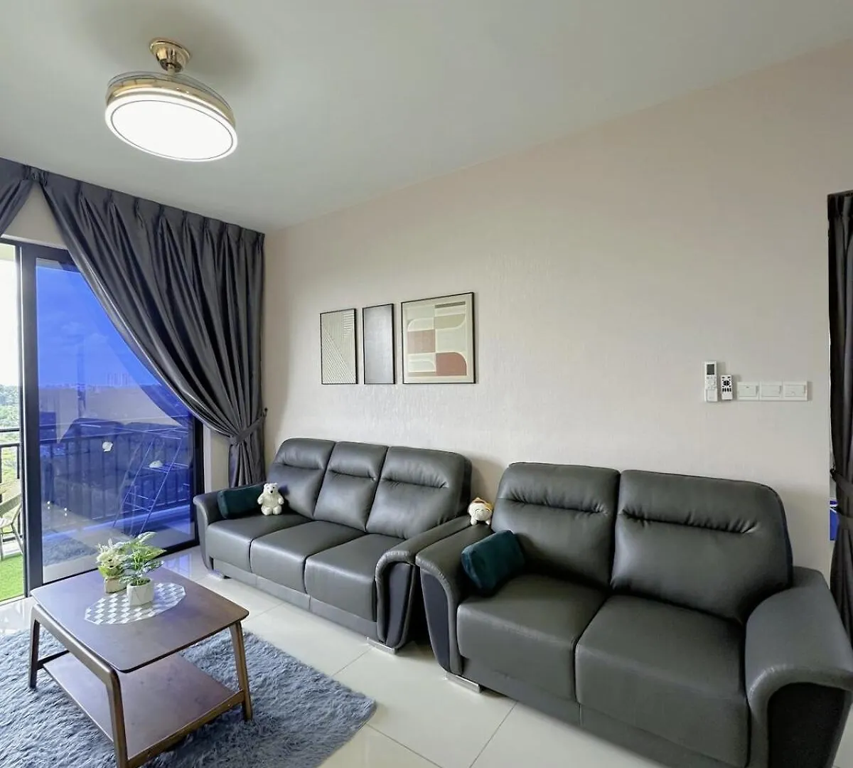 2R2B Central Park Laman Damai - 6 Pax Apartment Johor Bahru