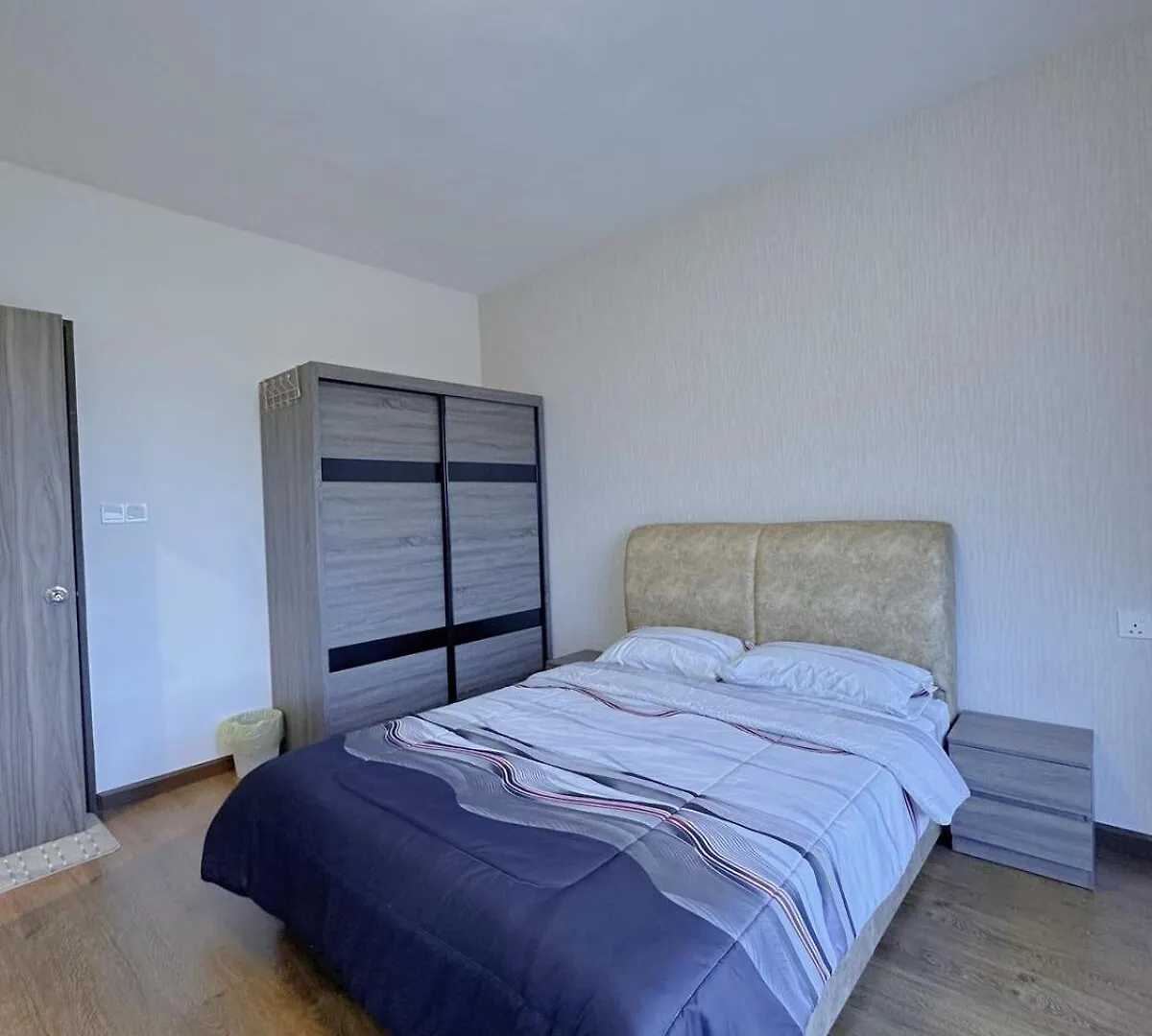 2R2B Central Park Laman Damai - 6 Pax Apartment Johor Bahru