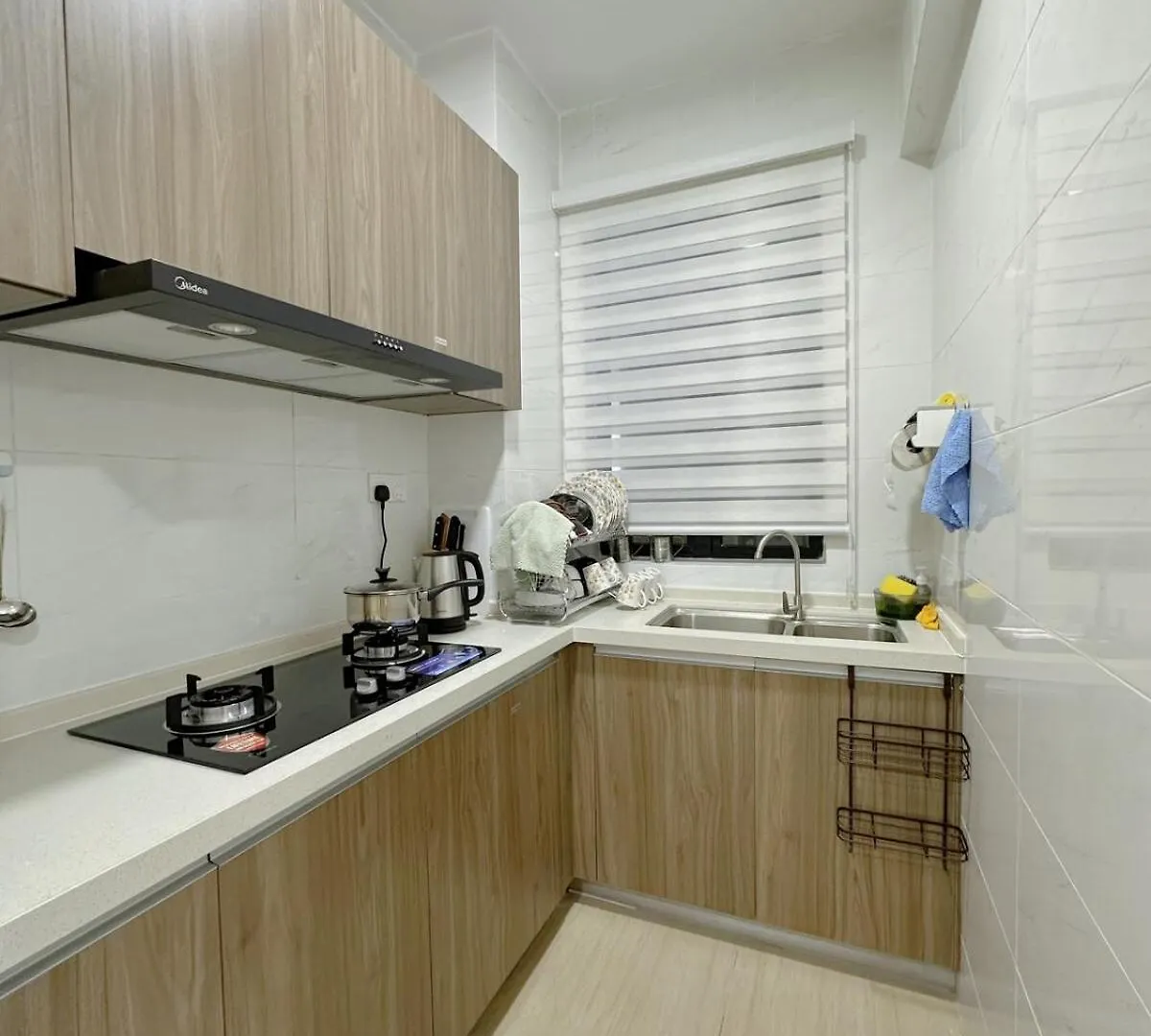 2R2B Central Park Laman Damai - 6 Pax Apartment Johor Bahru