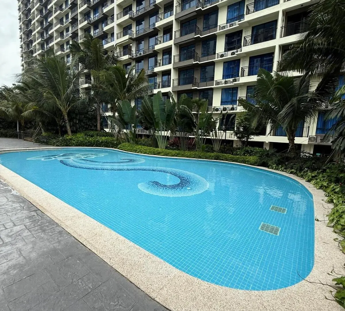 2R2B Central Park Laman Damai - 6 Pax Apartment Johor Bahru